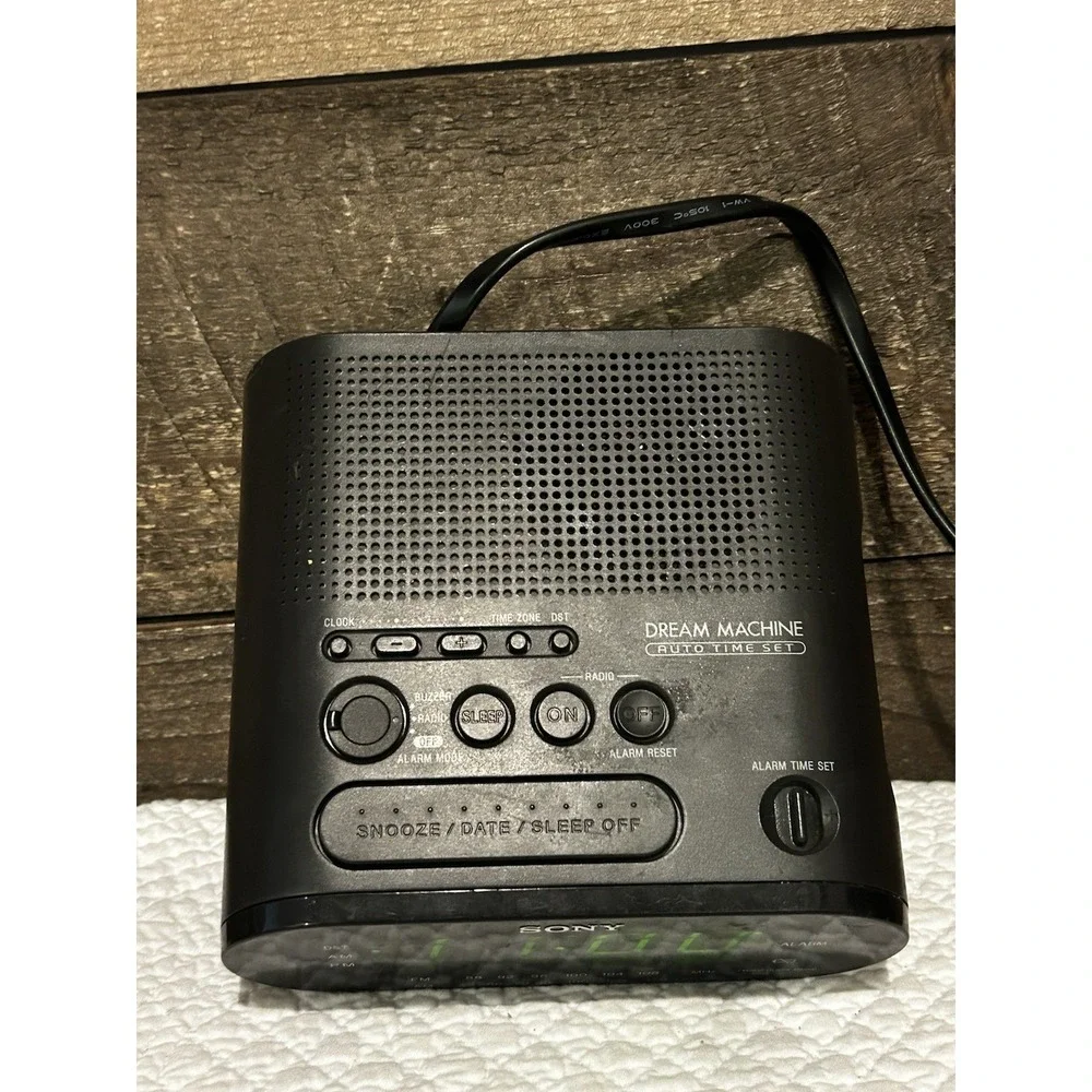 Sony ICF-C218 Dream Machine Clock Radio - Large GREEN‎ display, AM/FM, Works